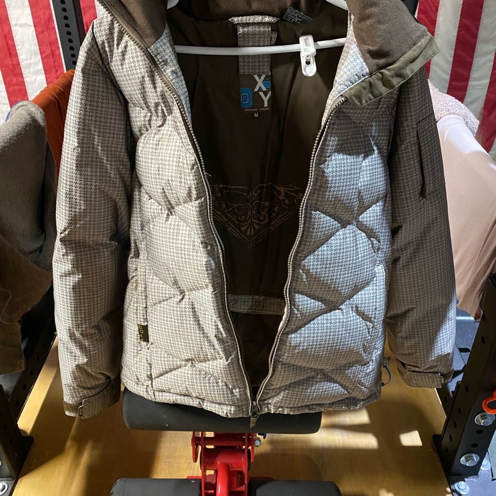 Womens Medium Roxy Puffer jacket. Fits more like a small.